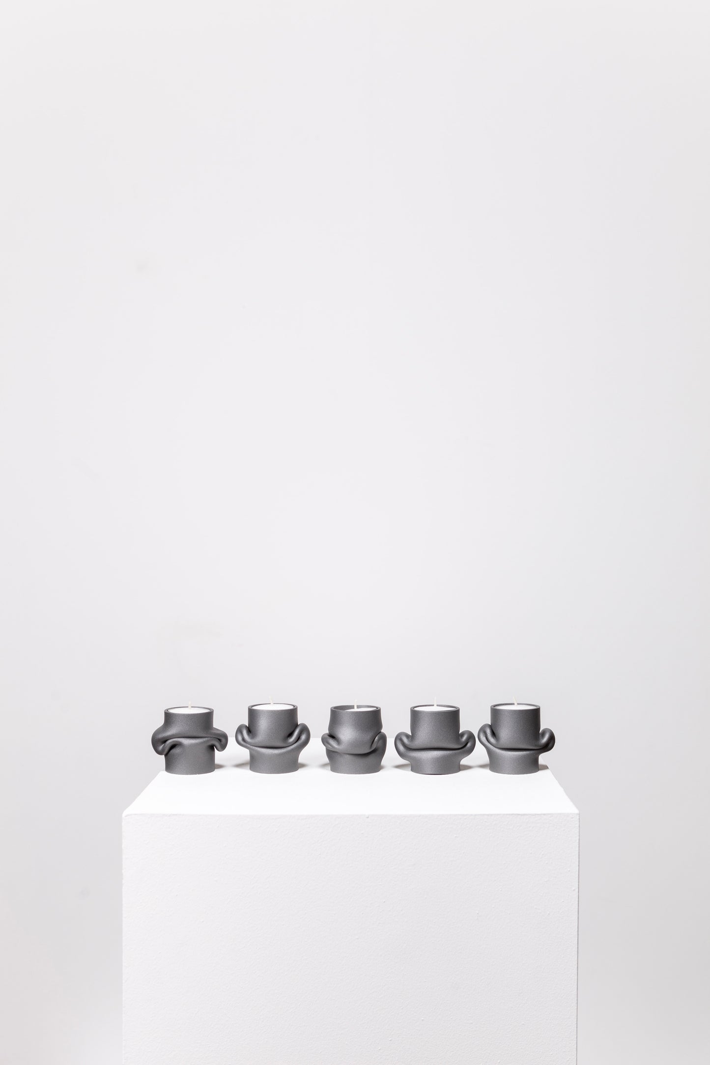 Mondo tea light holder