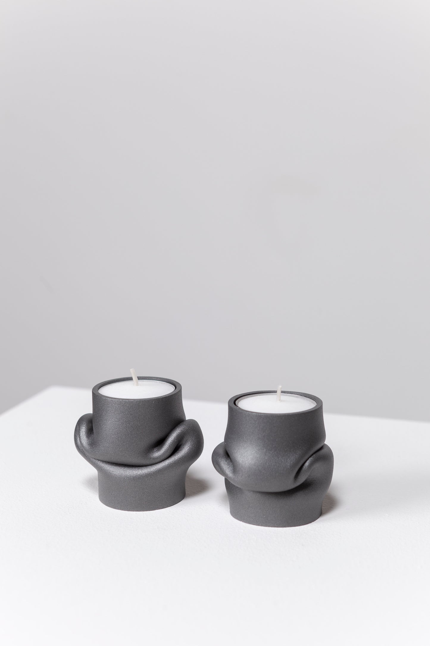 Mondo tea light holder
