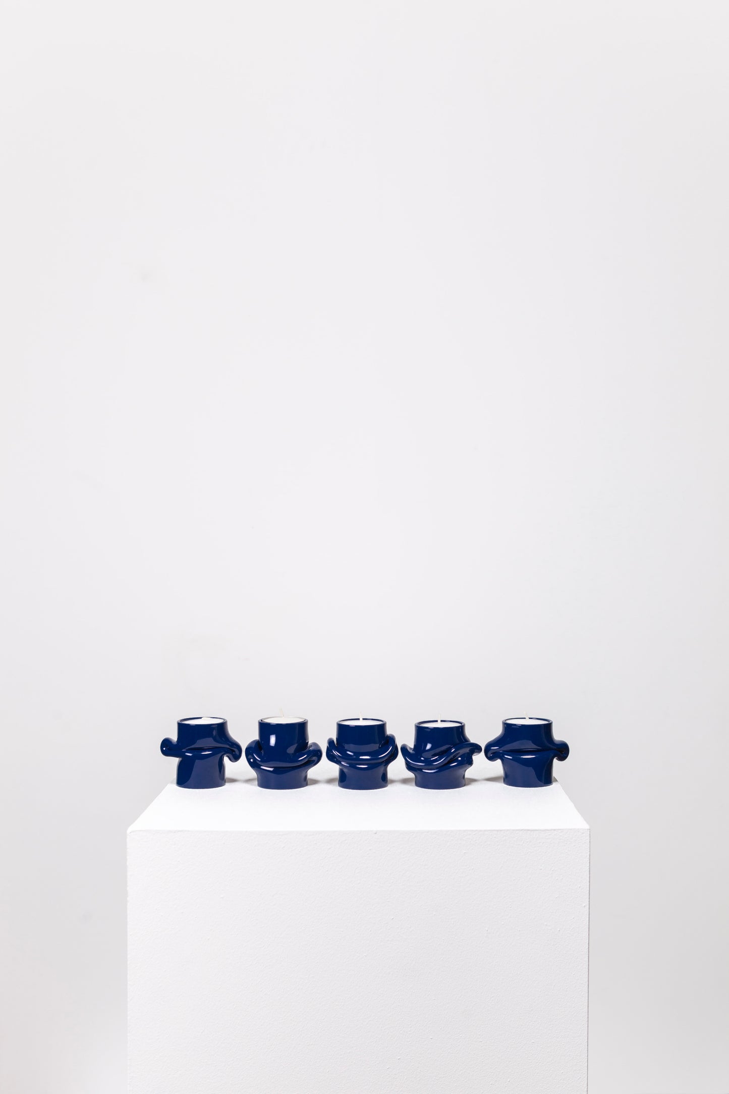 Mondo tea light holder