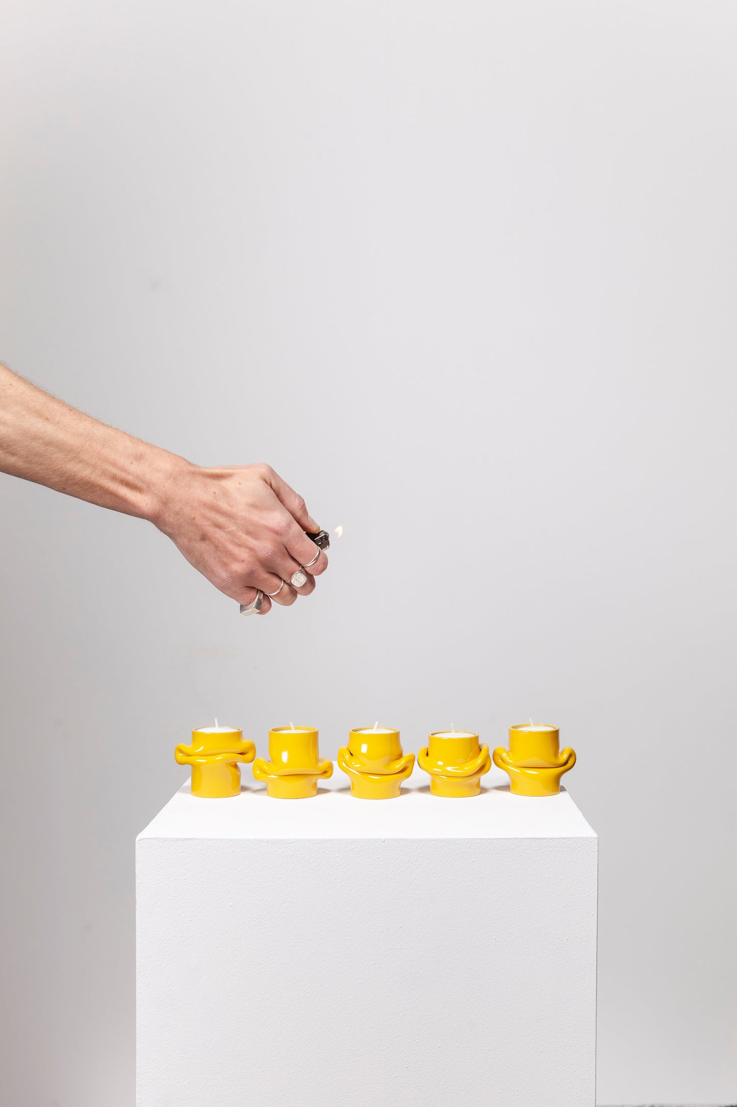 Mondo tea light holder