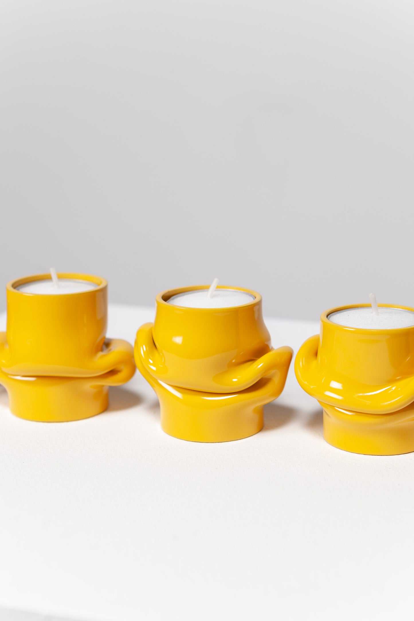 Mondo tea light holder