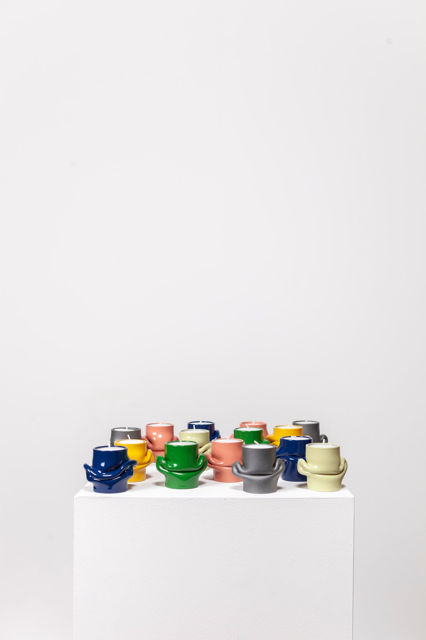 Mondo tea light holder