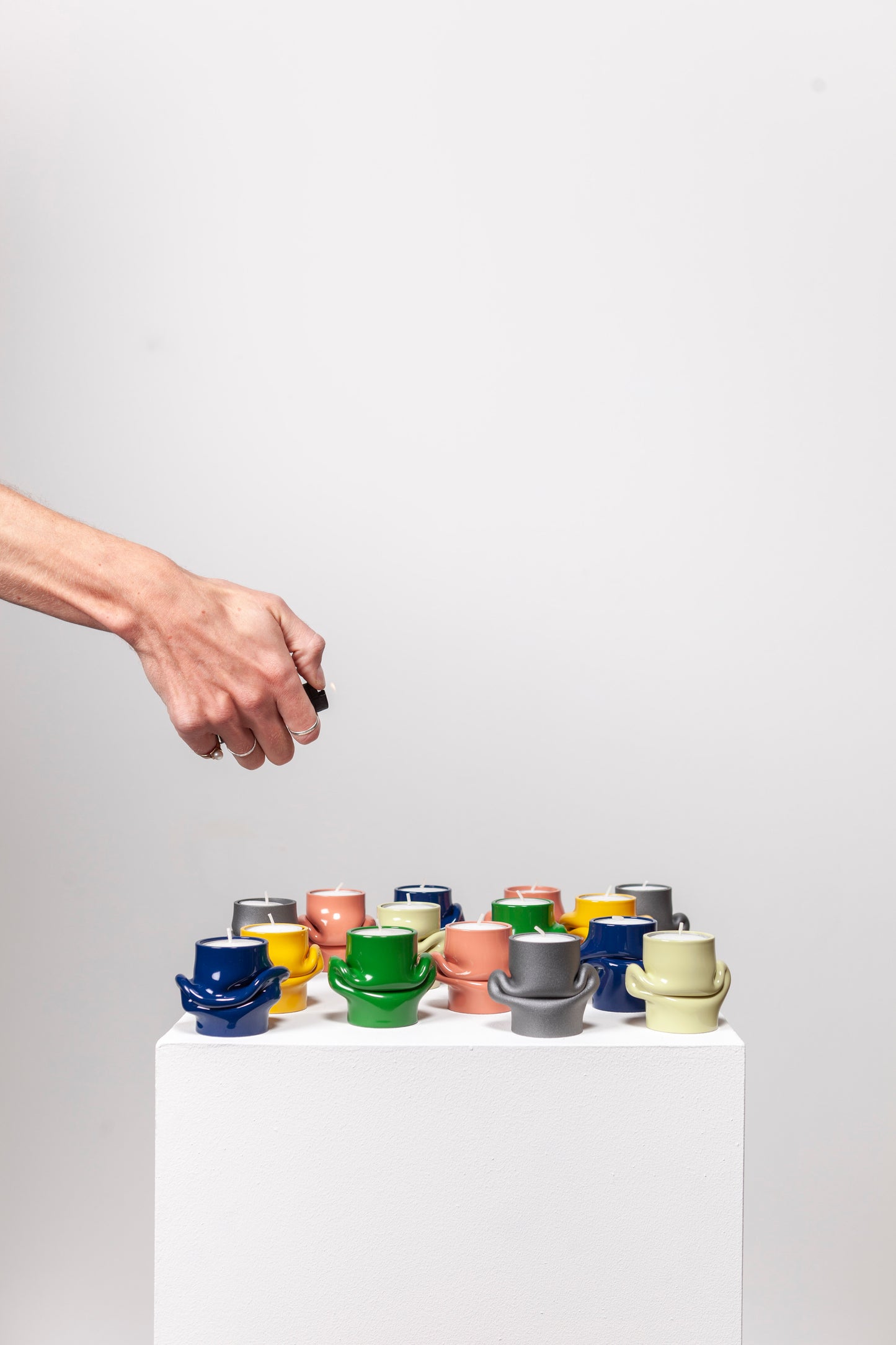 Mondo tea light holder