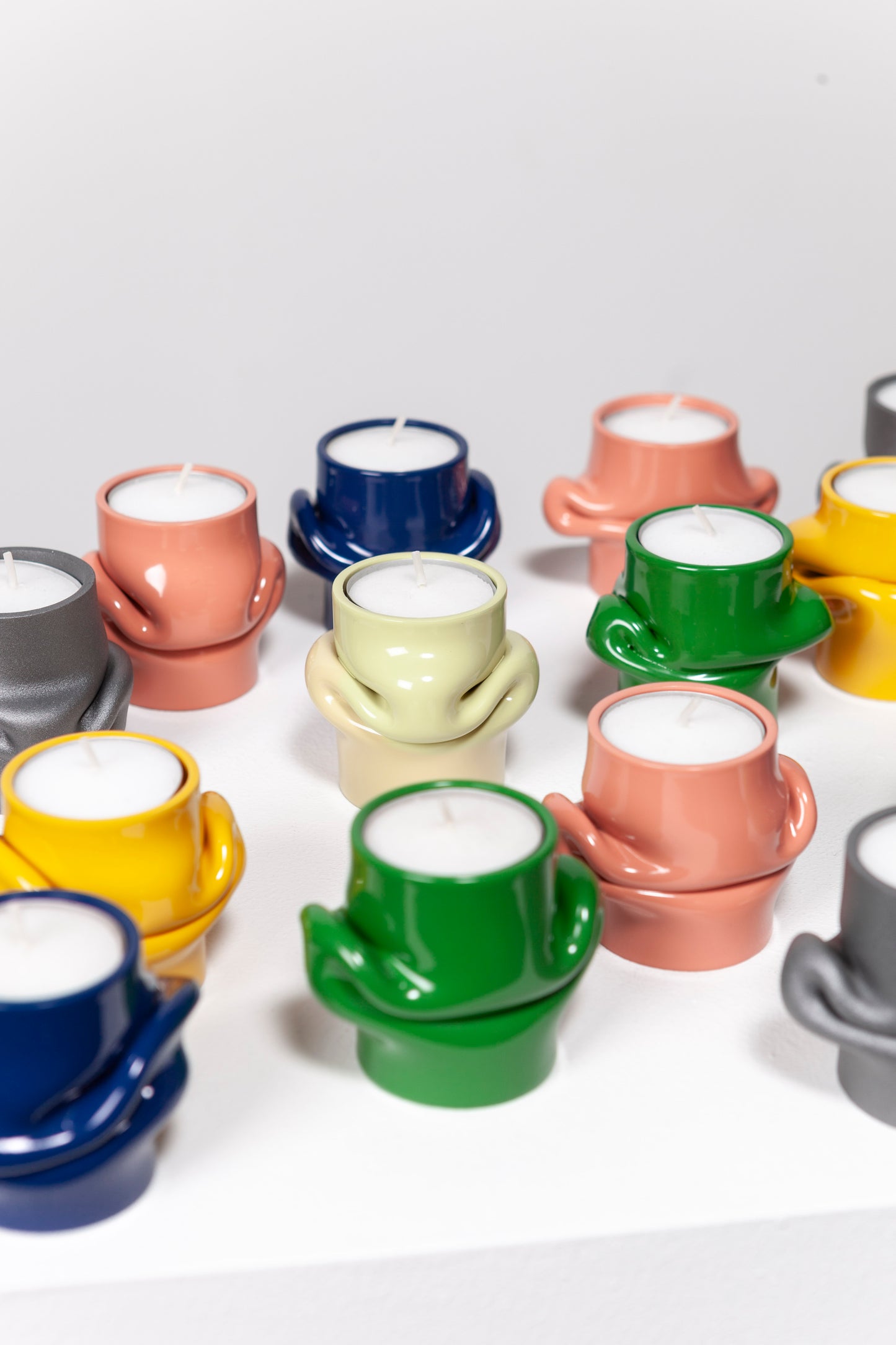 Mondo tea light holder