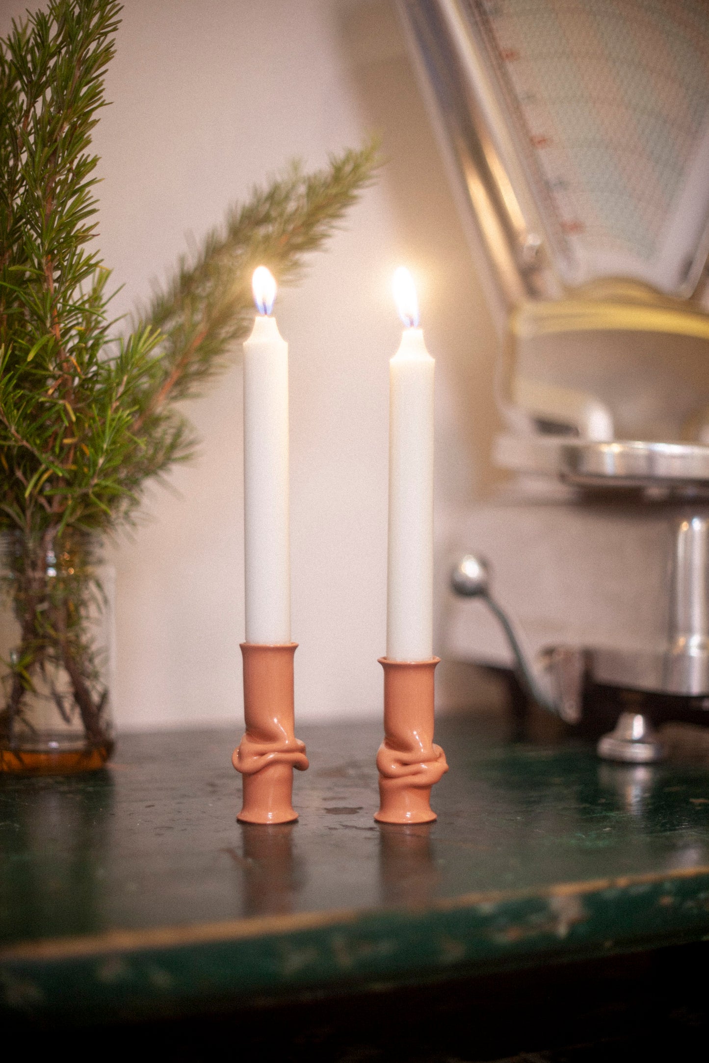 Solo candle holder