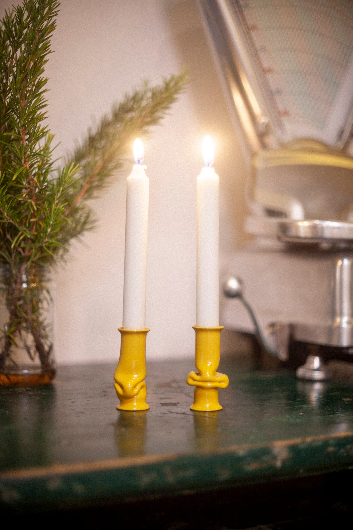 Solo candle holder