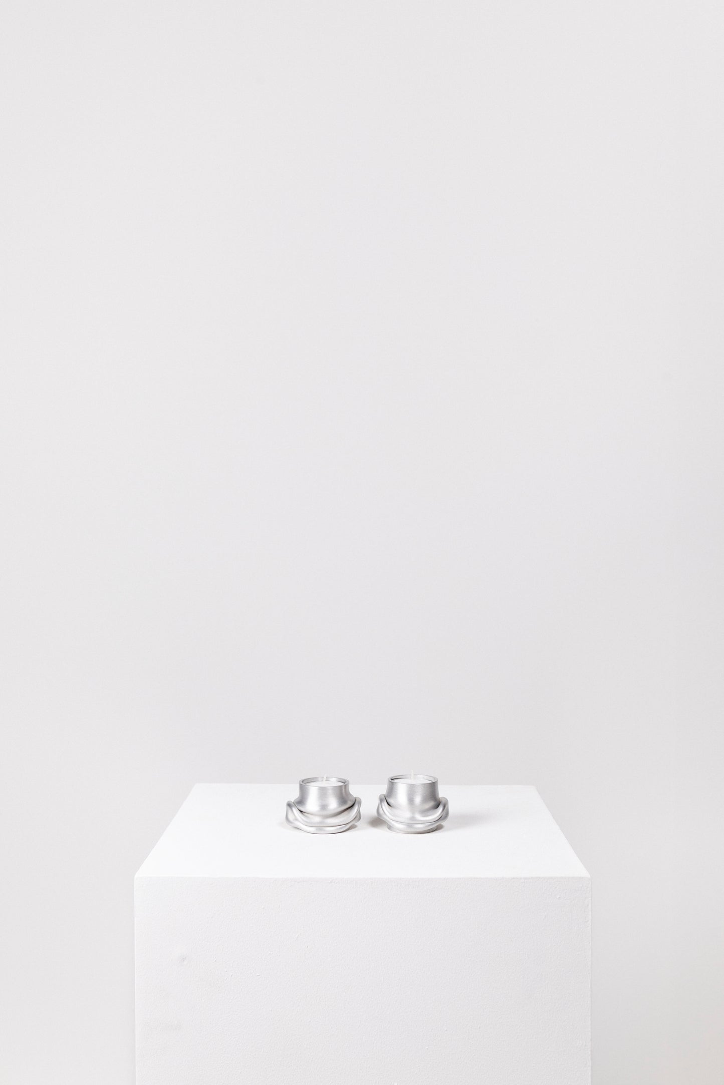 Mondo tea light holder (brushed aluminium)