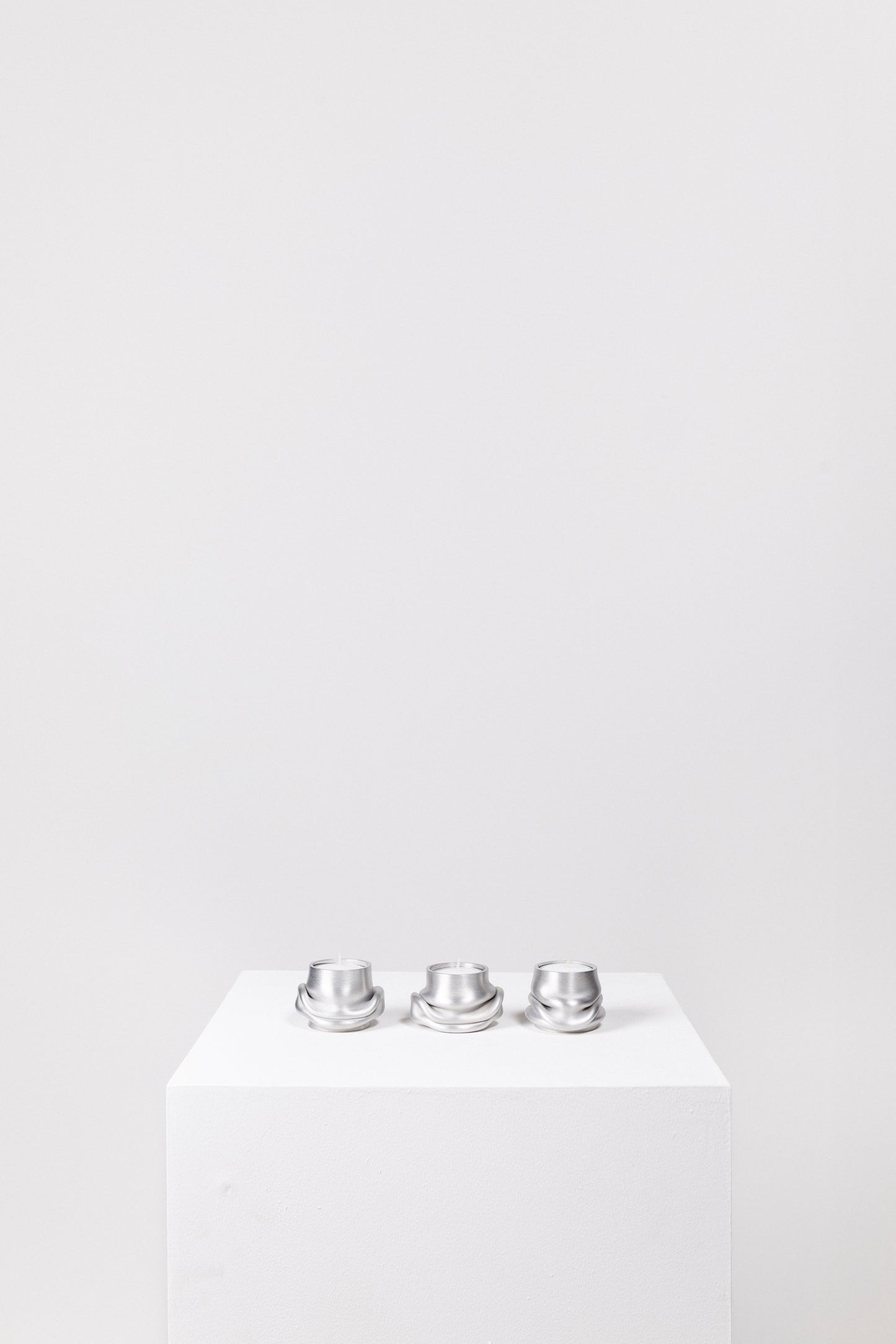 Mondo tea light holder (brushed aluminium)