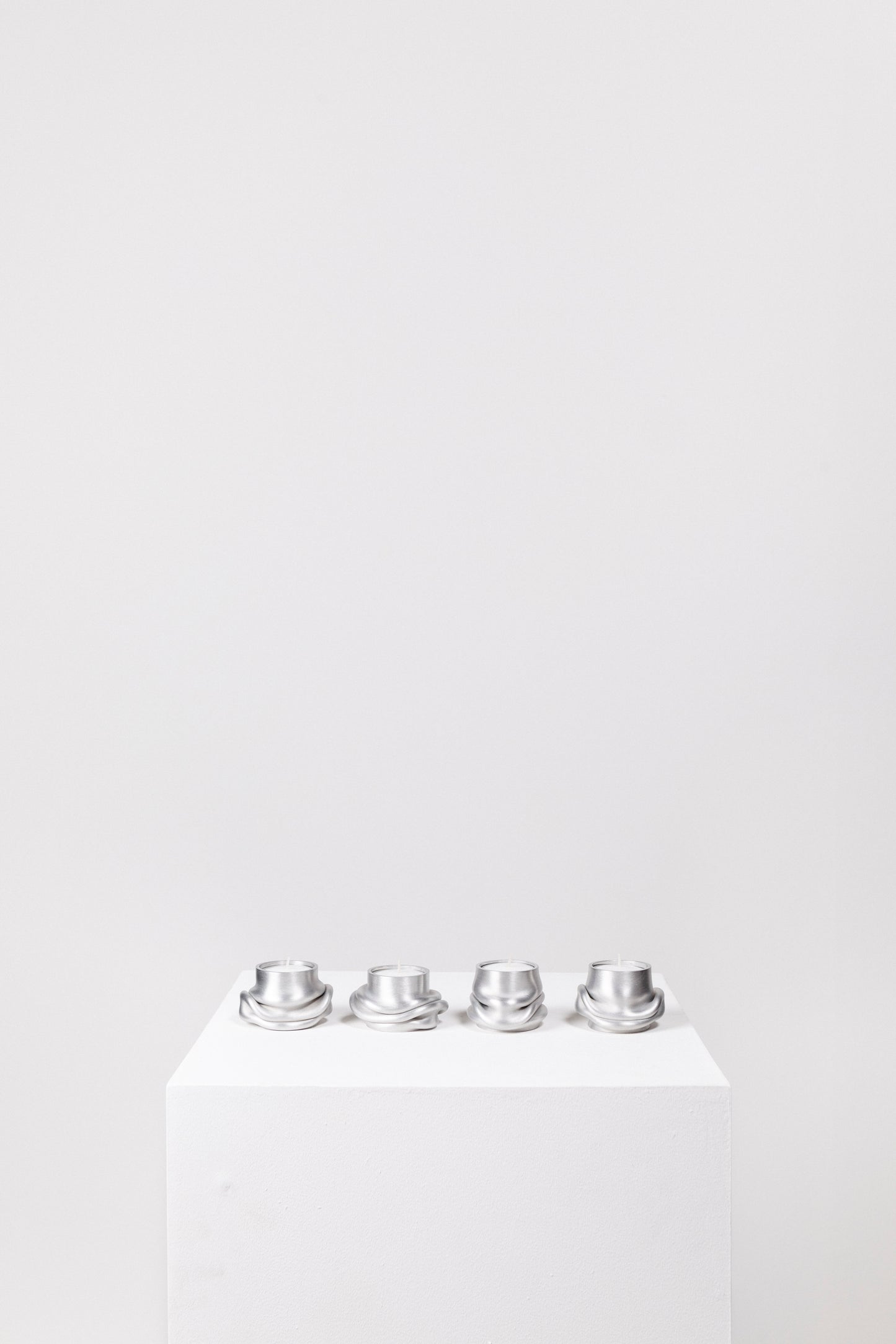 Mondo tea light holder (brushed aluminium)