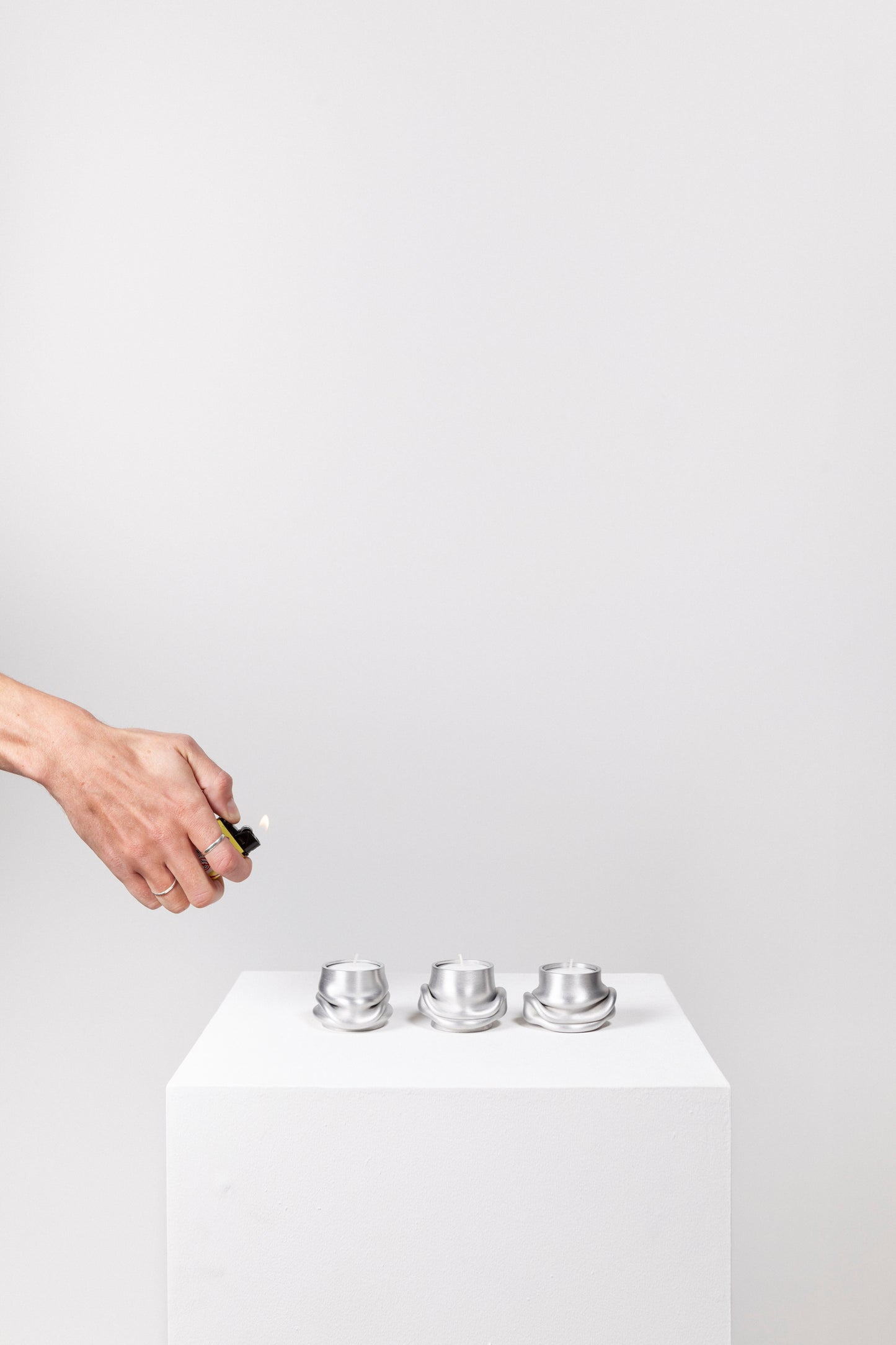 Mondo tea light holder (brushed aluminium)