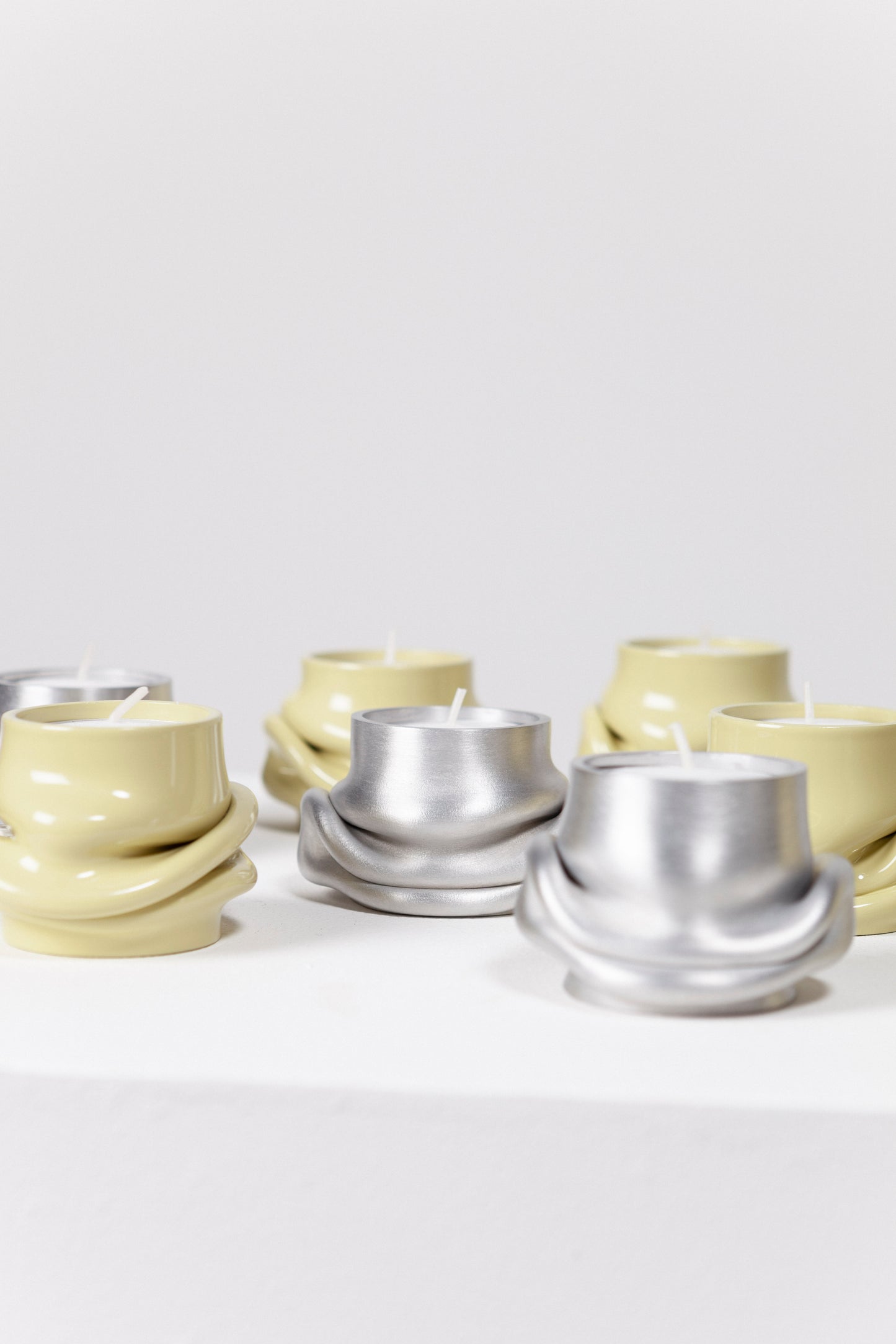 Mondo tea light holder (brushed aluminium)
