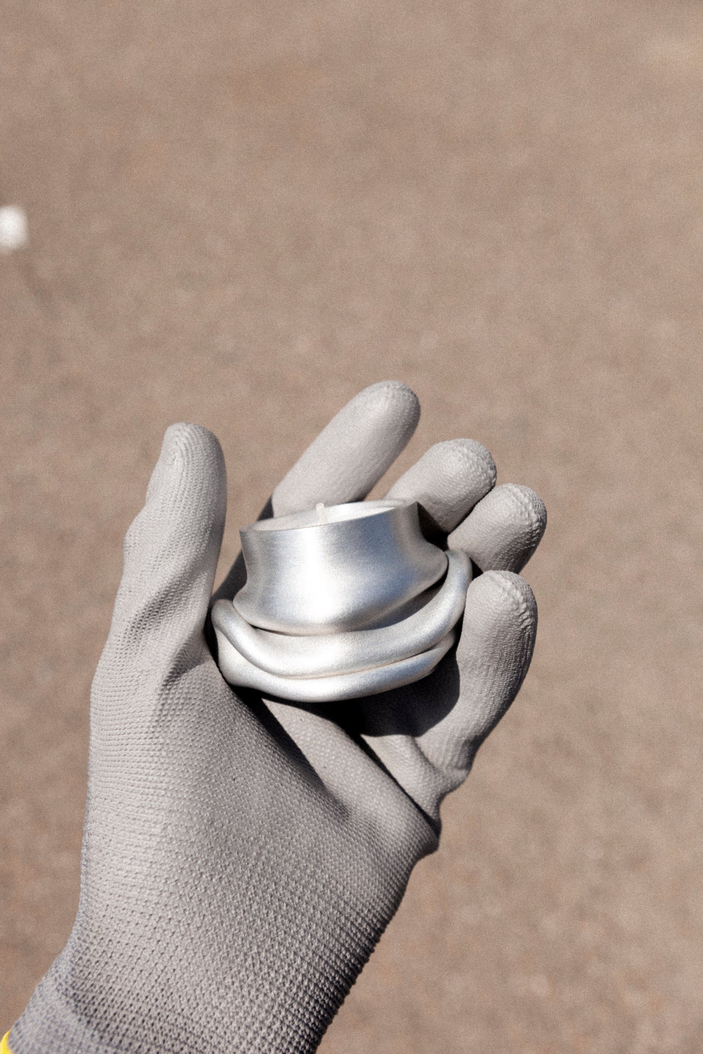 Mondo tea light holder (brushed aluminium)