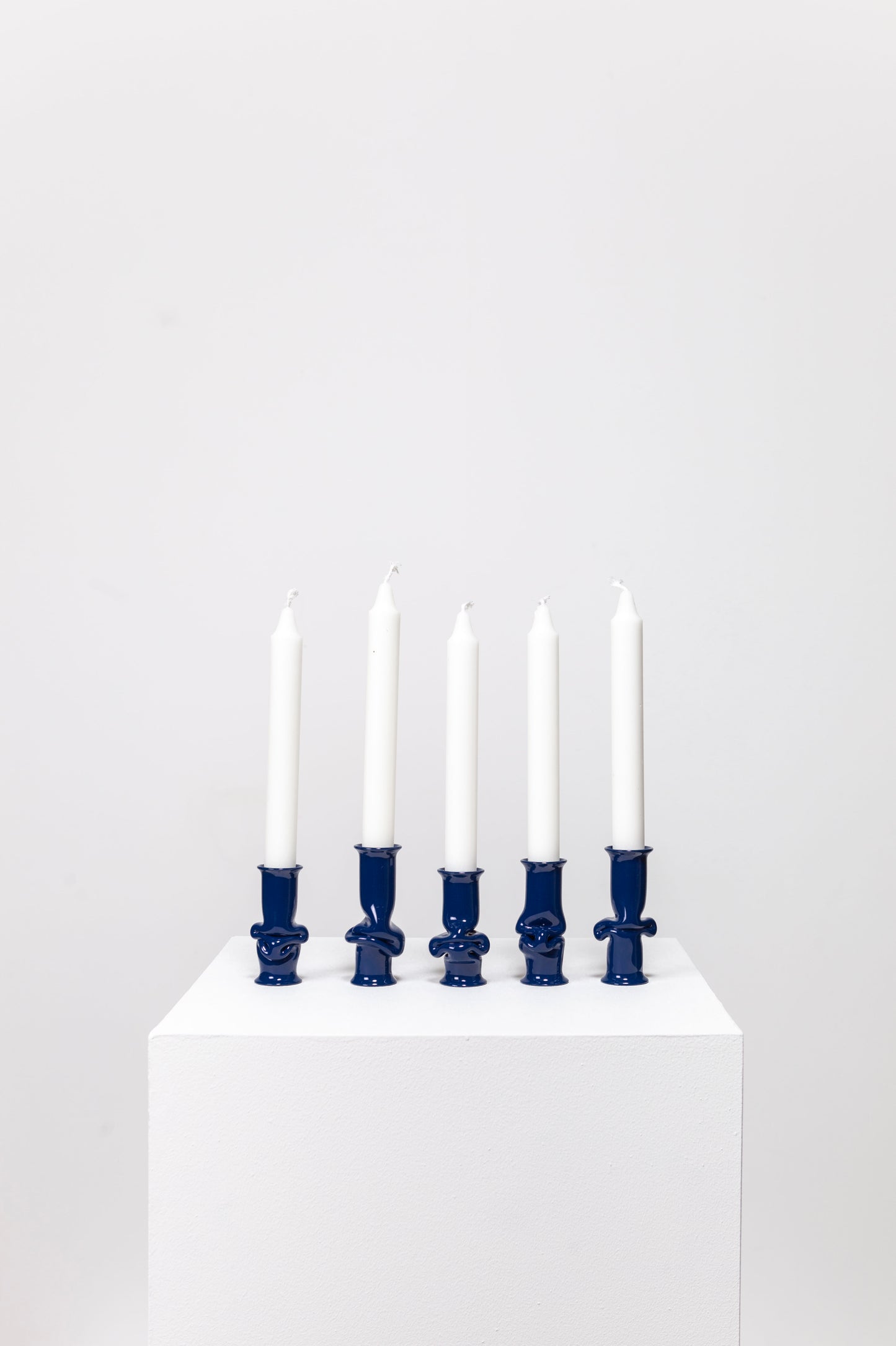 Solo candle holder