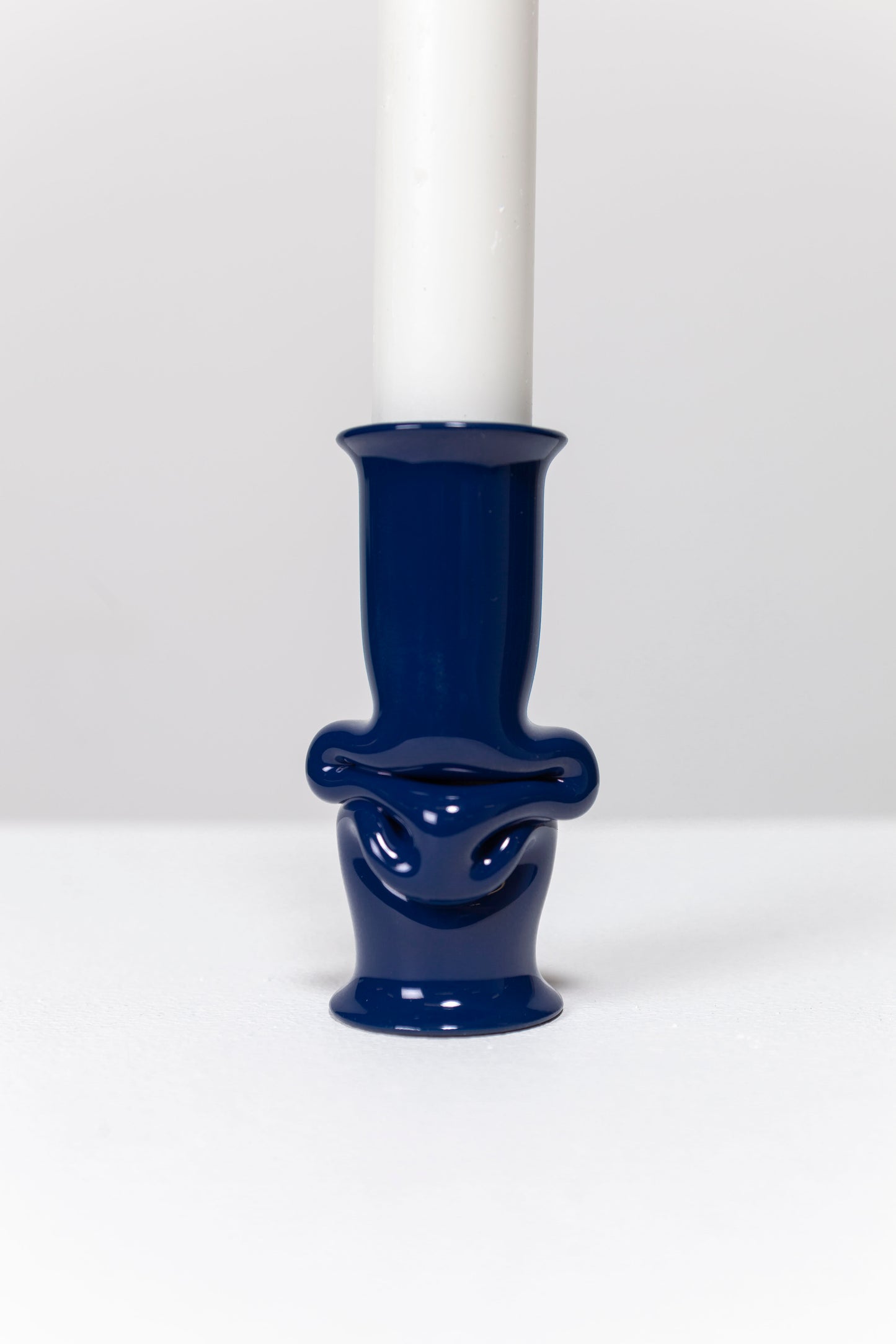 Solo candle holder