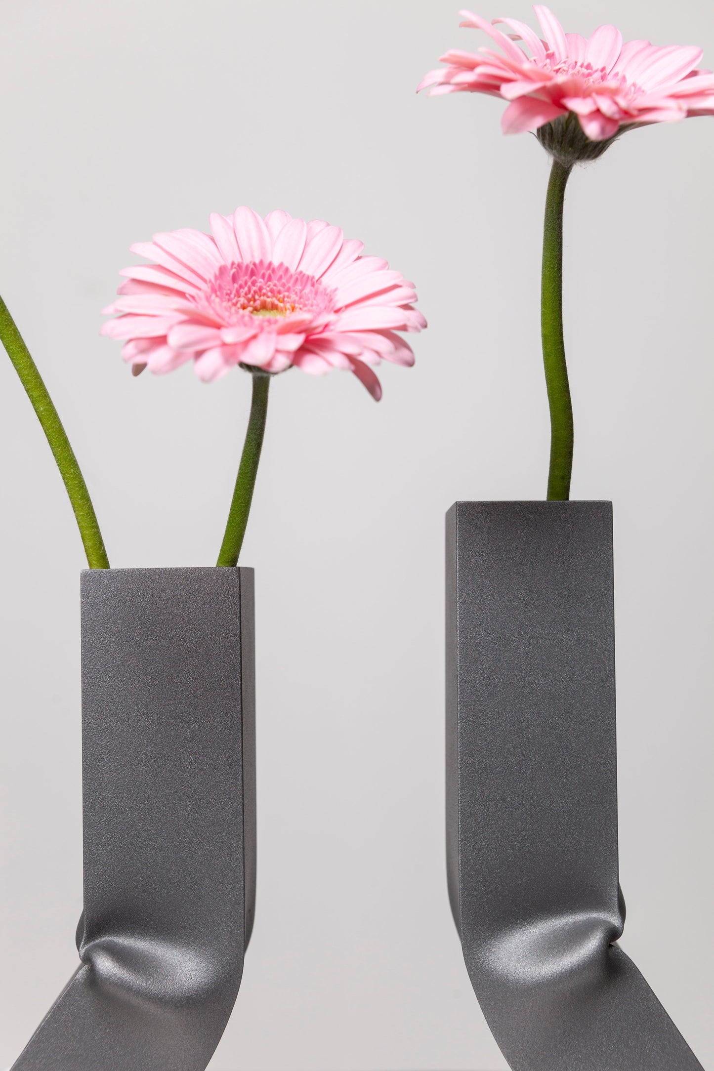 Vasi vase (Dark aluminium)