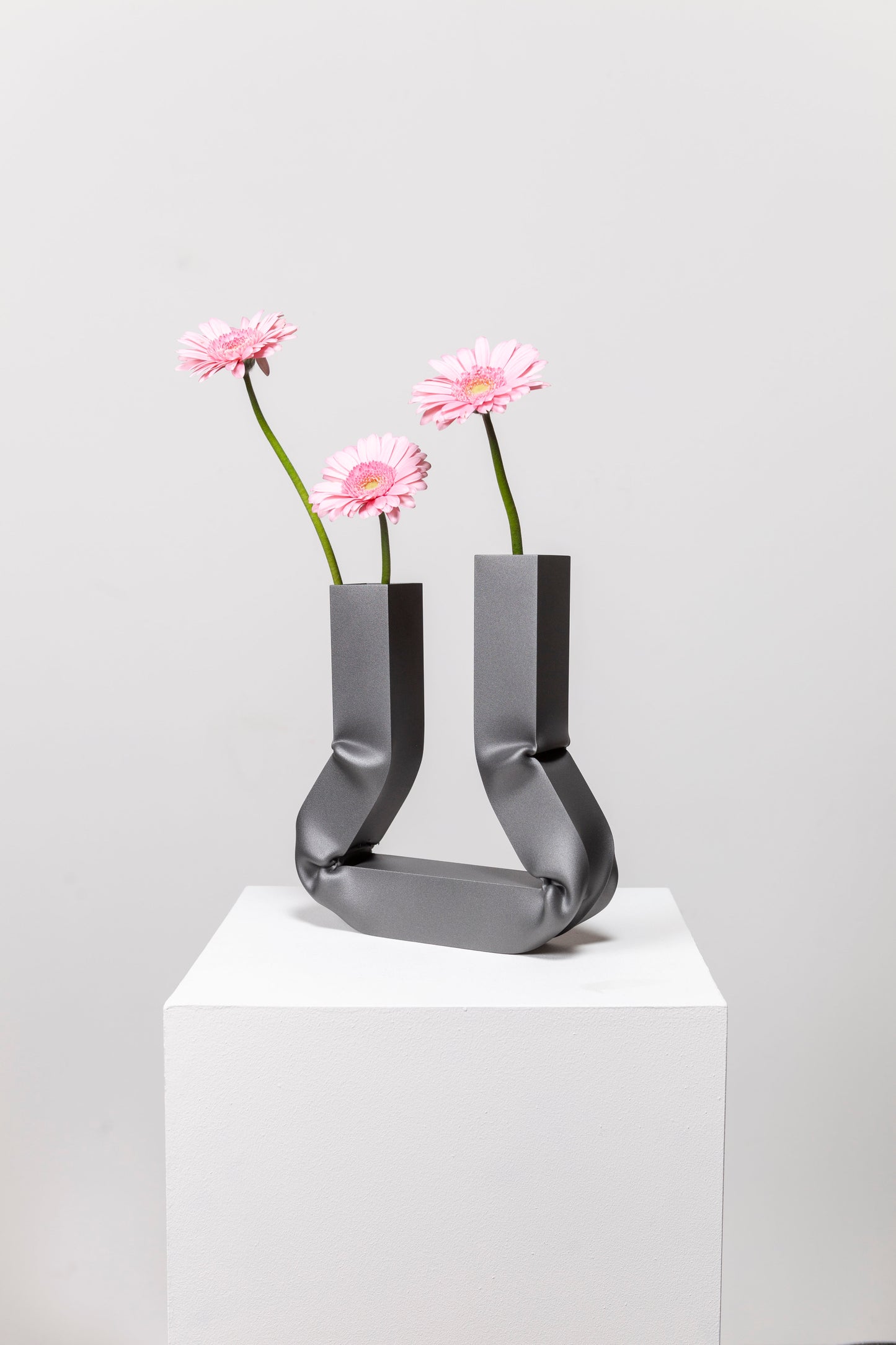 Vasi vase (Dark aluminium)
