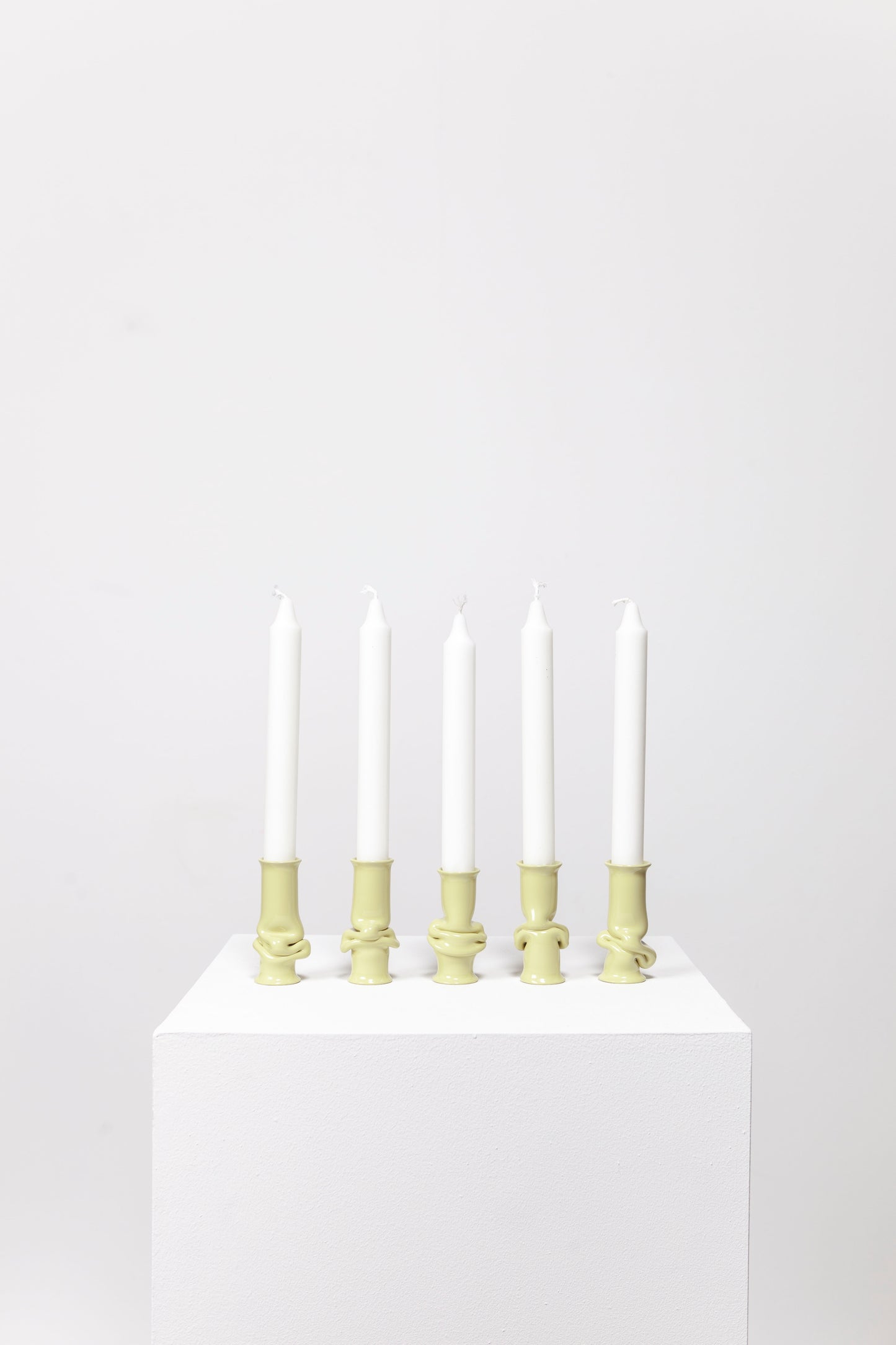 Solo candle holder