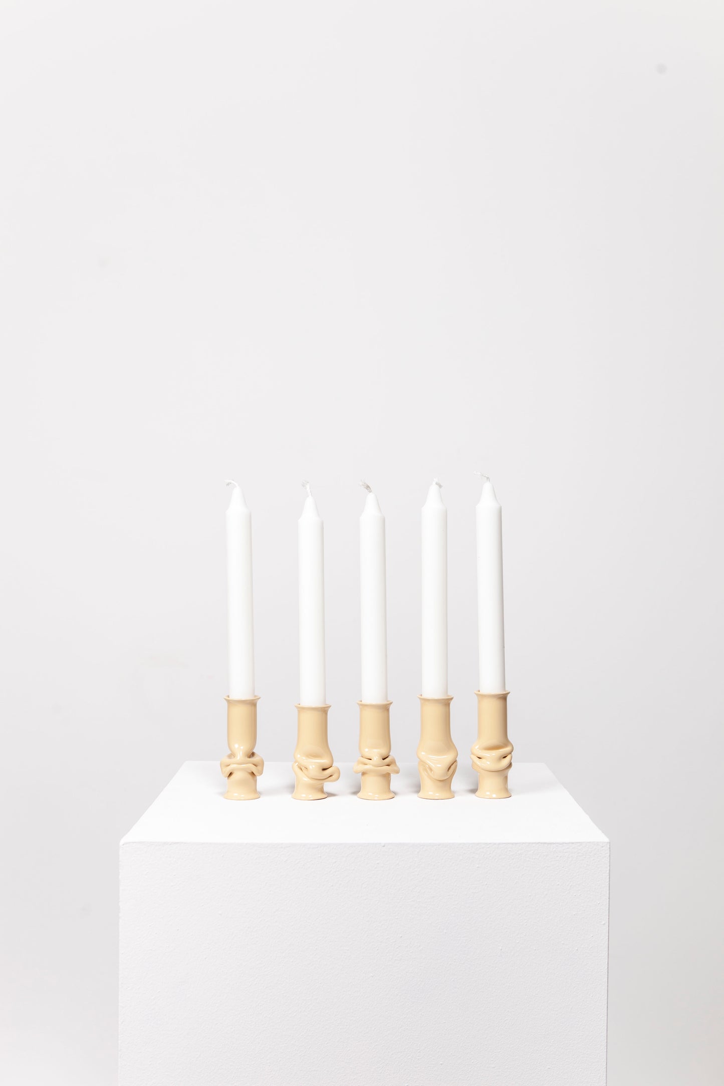 Solo candle holder