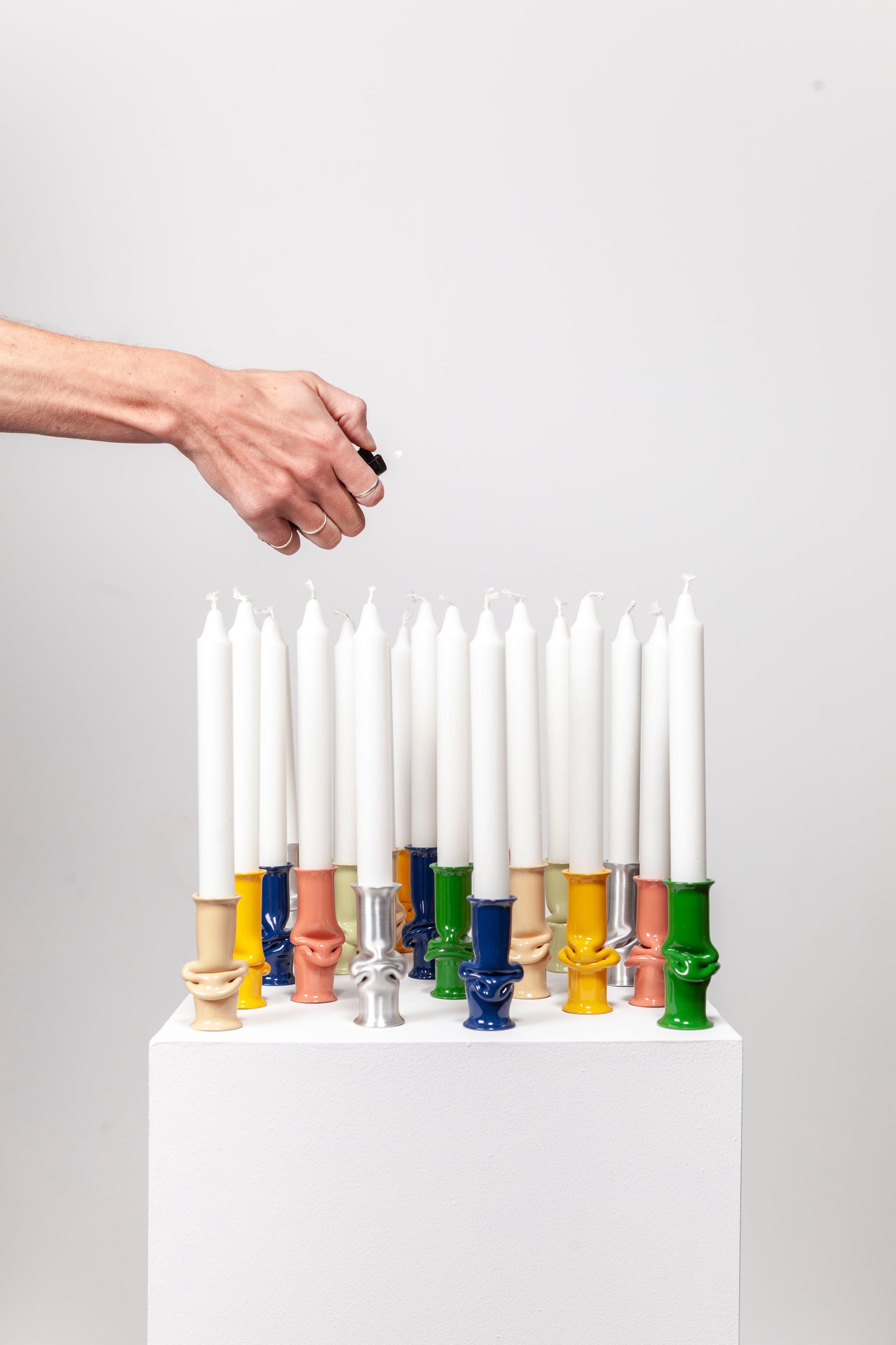 Solo candle holder