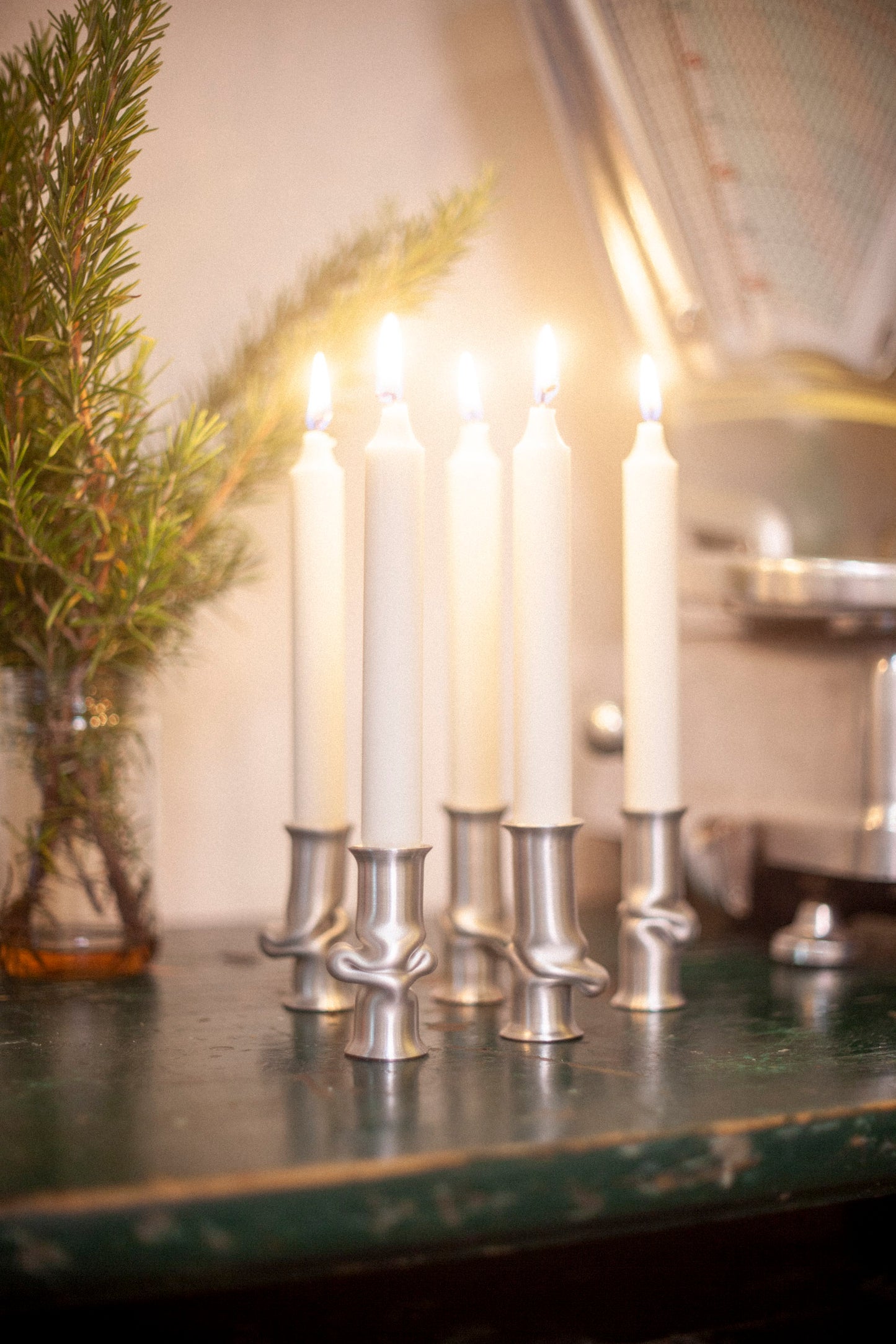 Solo candle holder