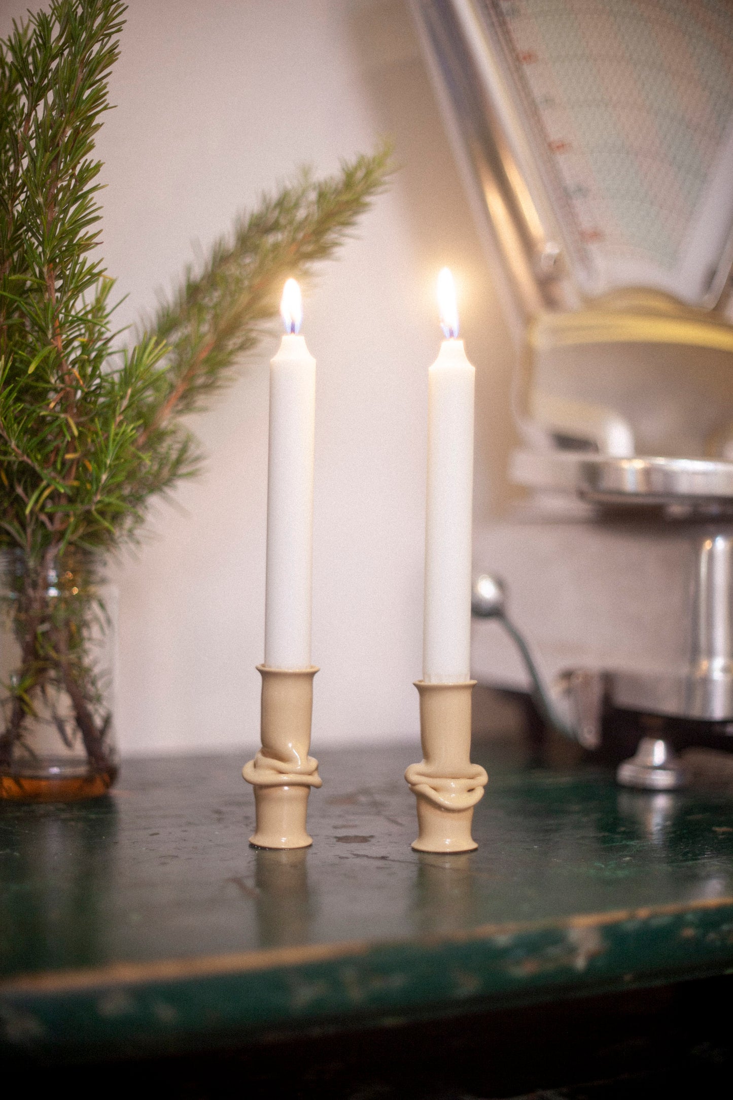 Solo candle holder