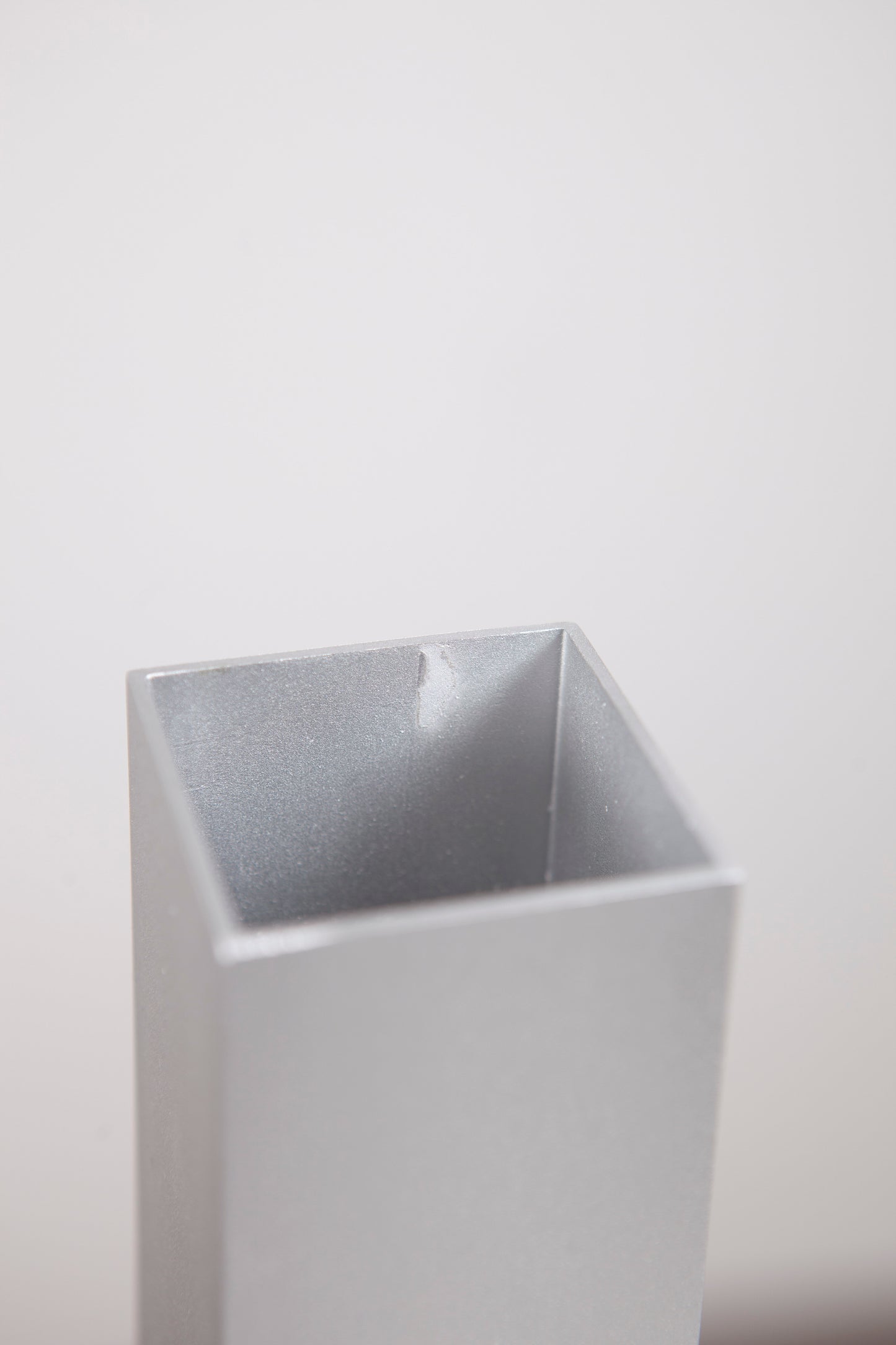 Vasi Vase (Anodized aluminium, sample sale)